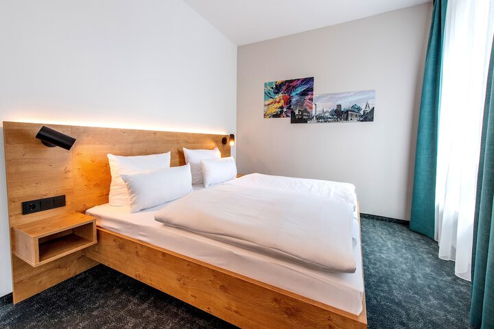 Room 3 of 19