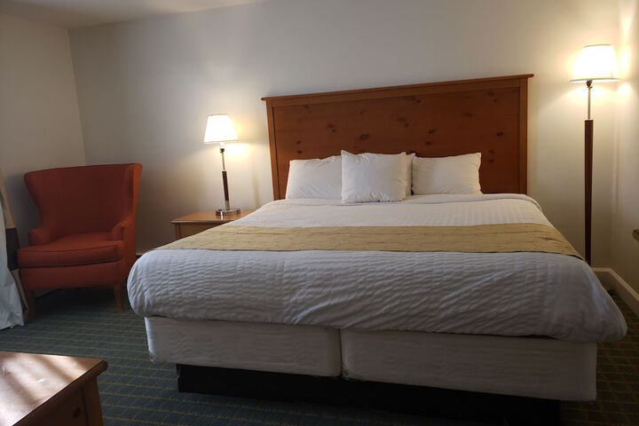 Room 6 of 14