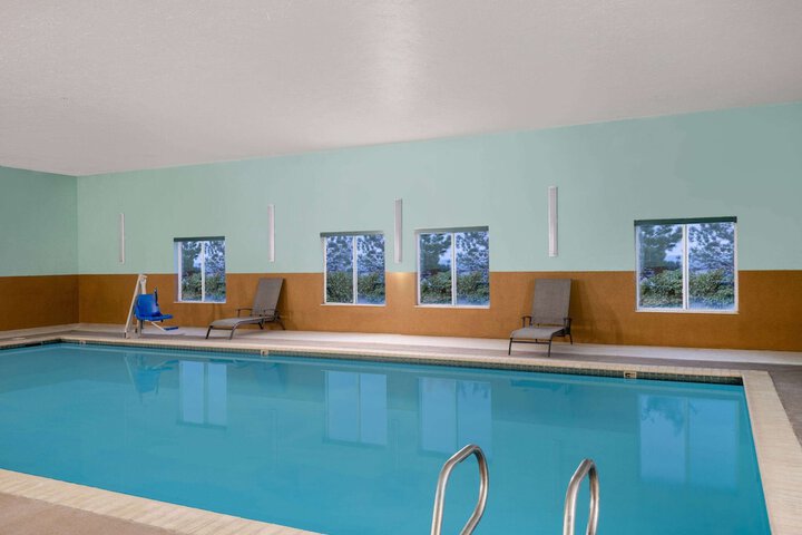 Pool 37 of 68