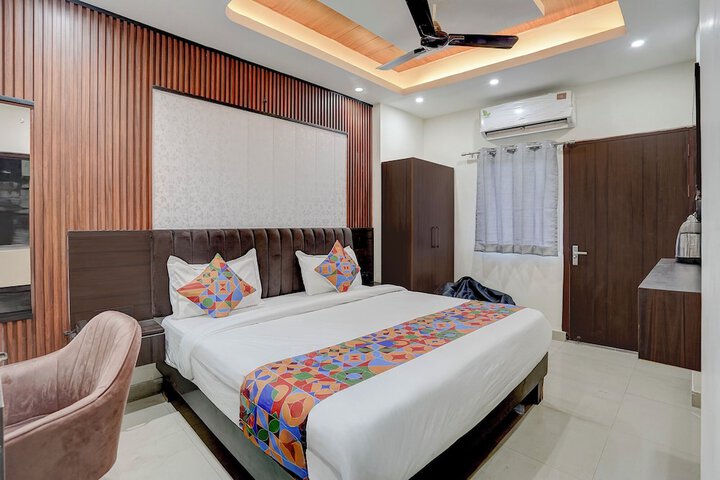 Room 12 of 29
