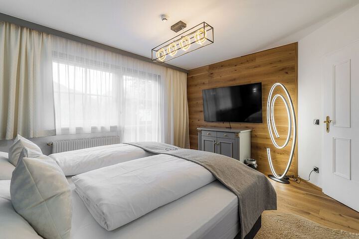 Room 49 of 199