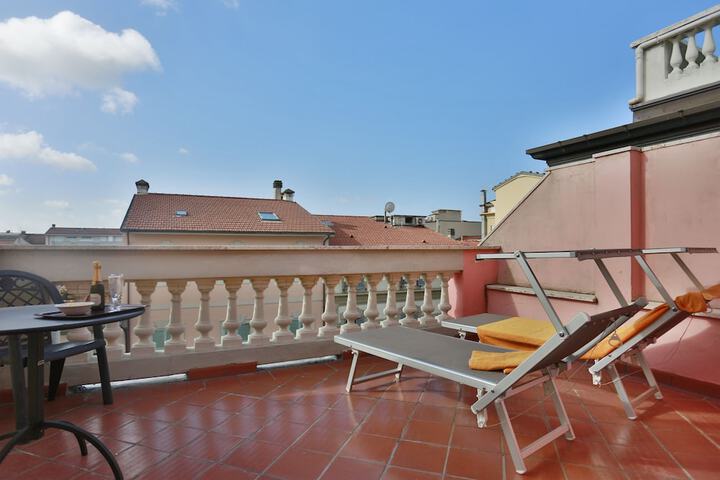 Terrace/Patio 30 of 50