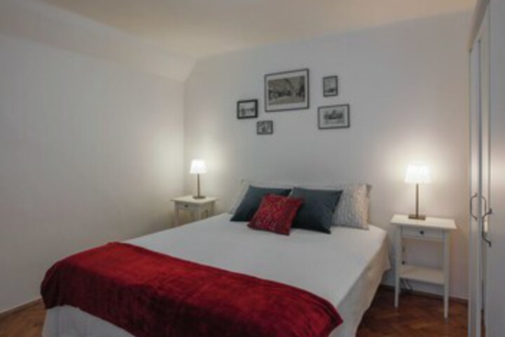Room 18 of 22
