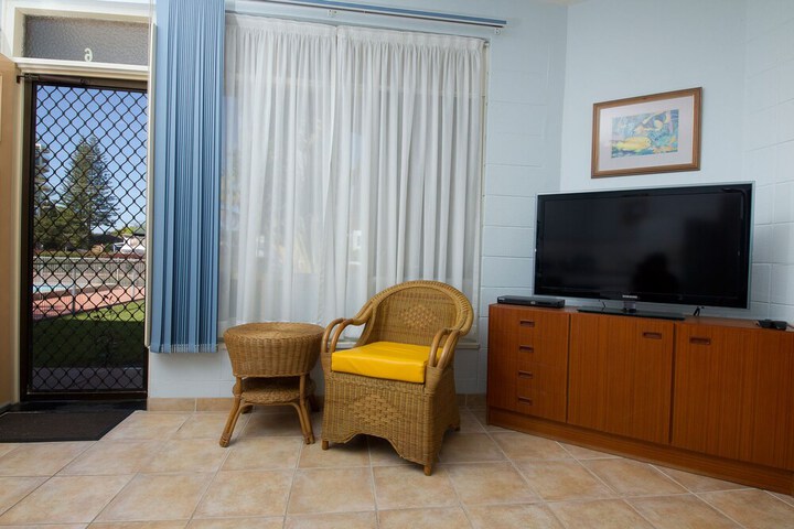 Room 9 of 24