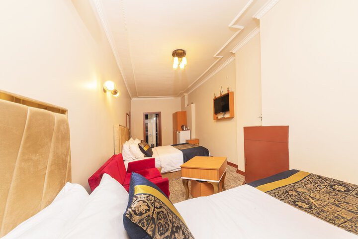 Room 18 of 27
