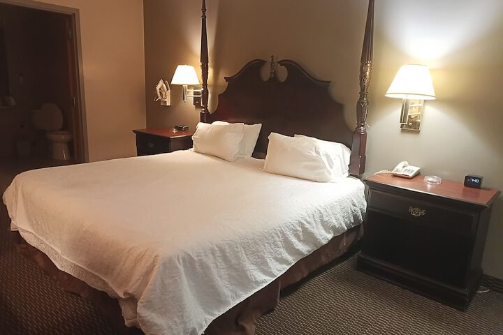Room 4 of 39