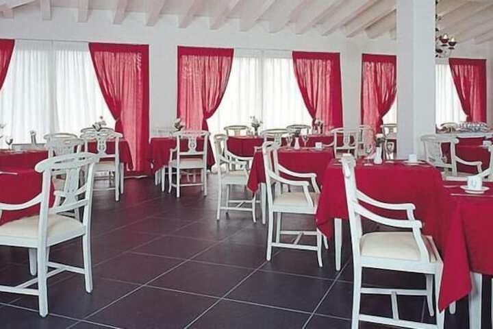 Dining Photos