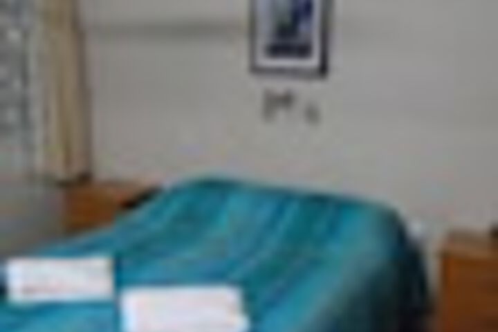 Room 8 of 84