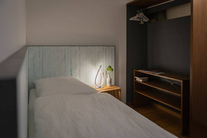 Room 4 of 49
