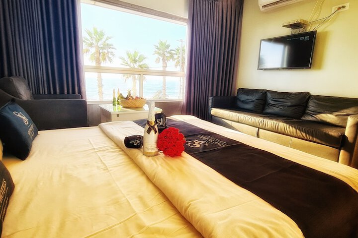 Room 16 of 56