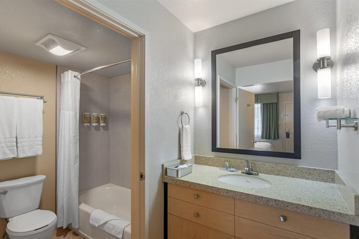 Room 35 of 54