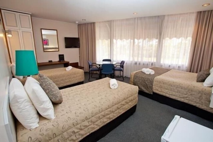 Room 8 of 22