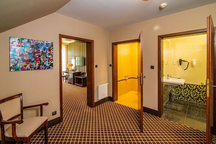 Room 8 of 58