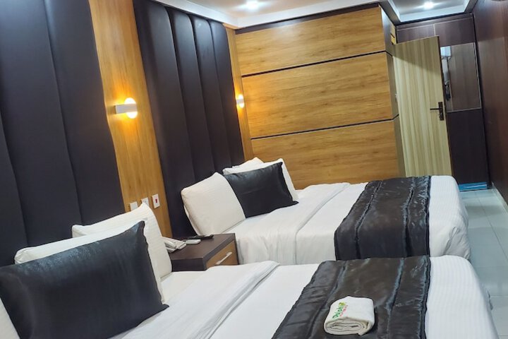 Room 42 of 79