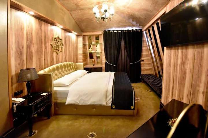 Room 26 of 59