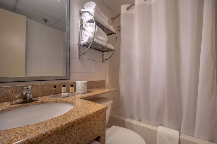 Double Accessible King Size Bed (3 of 7)