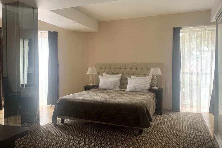 Room 7 of 78