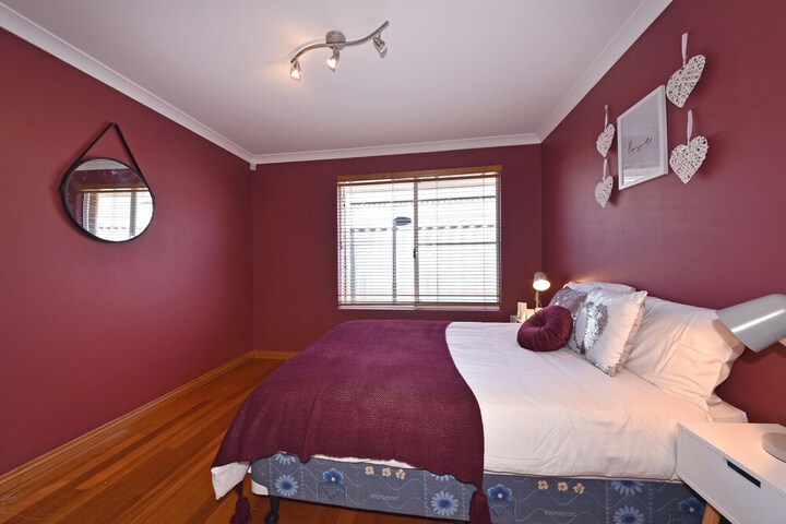 Room 6 of 31