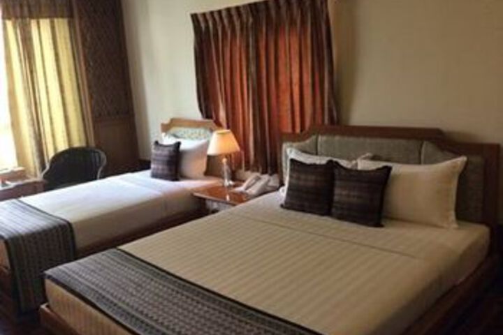 Room 11 of 26