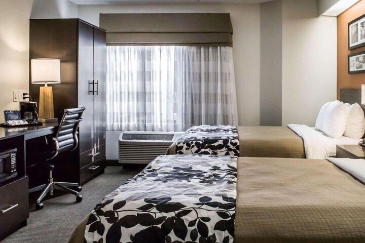 2 Double Beds (1 of 10)