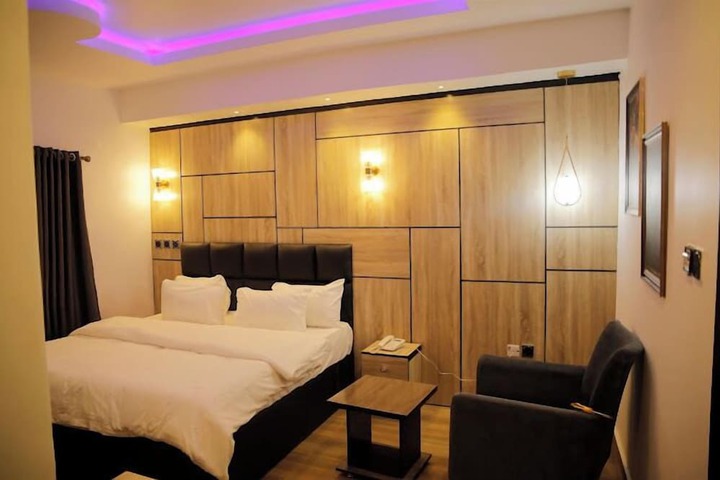 Room 16 of 61