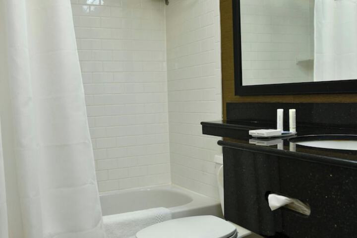 2 Double Beds Room (3 of 3)