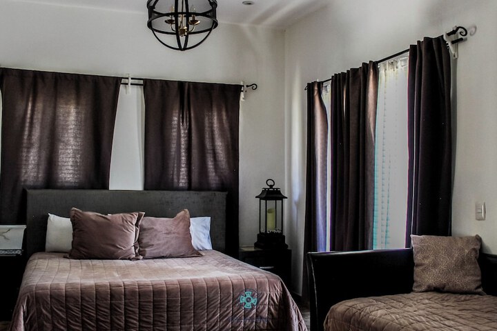 Room 13 of 205