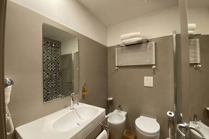 Room 112 of 180