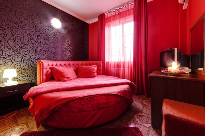 Room 28 of 44