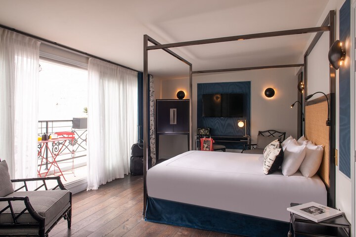 Room 22 of 47