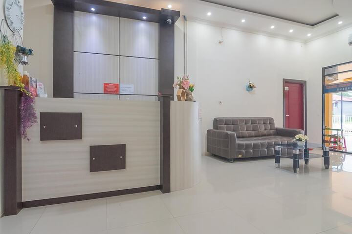 RedDoorz Syariah at Jalan Tjilik Riwut