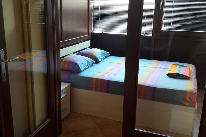 Room 9 of 78