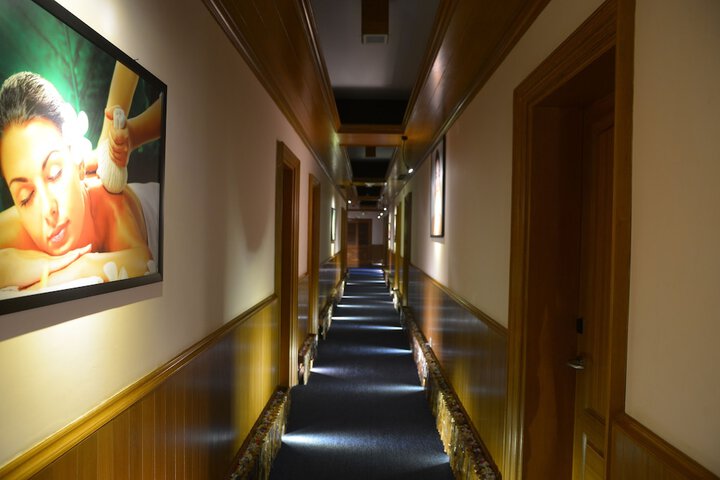 Ballroom/Hall 53 of 59