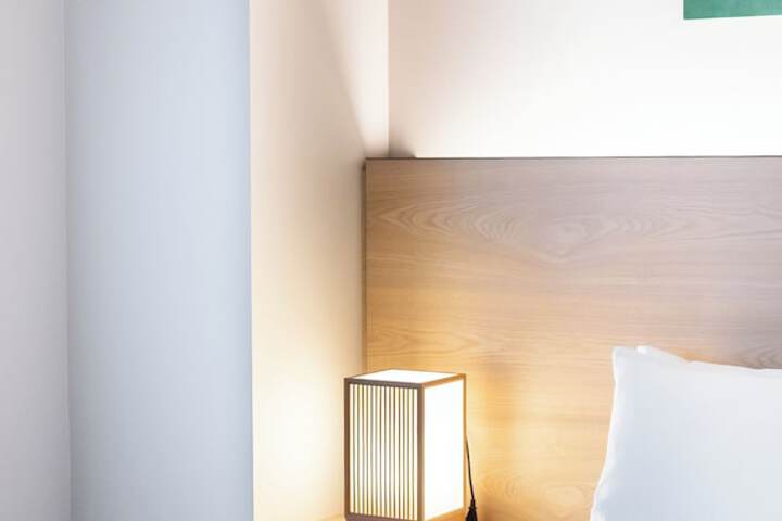 Room 14 of 68