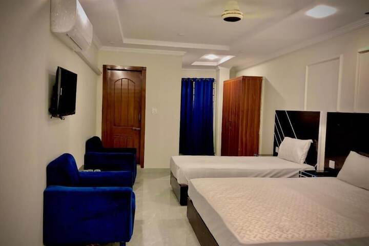 Room 11 of 26