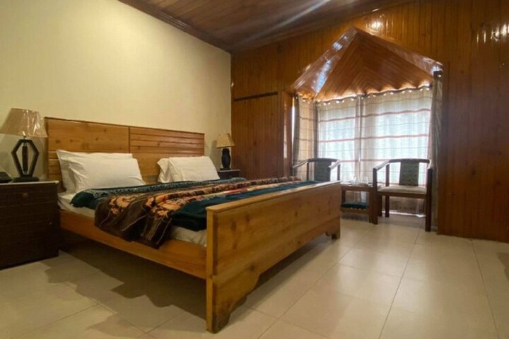 Room 5 of 29