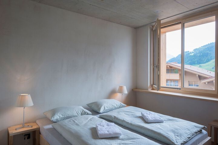 Room 16 of 38