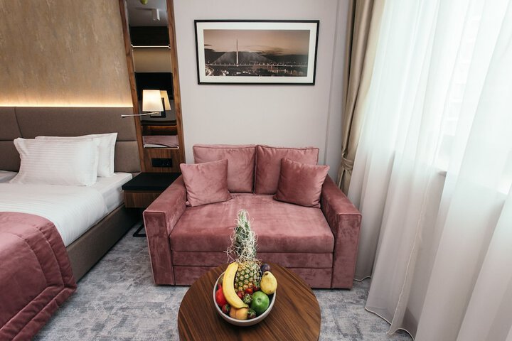 Room 19 of 65