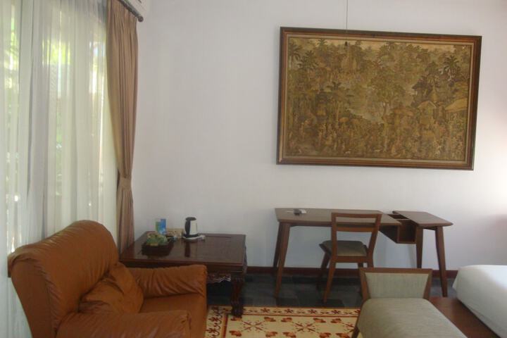 Room 17 of 40