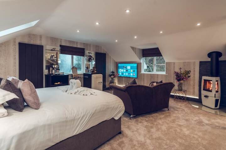 Room 33 of 390