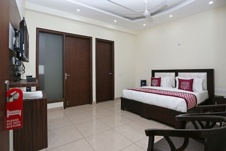 Room 15 of 17
