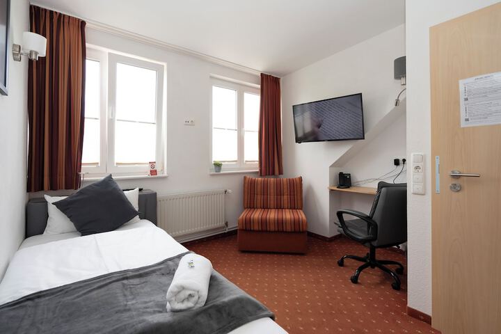 Room 20 of 49