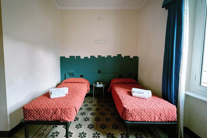 Room 14 of 64