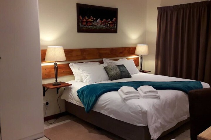 Room 3 of 10