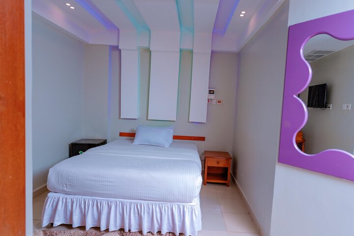 Room 10 of 51