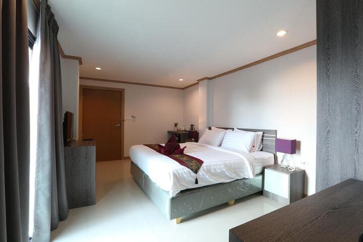Room 13 of 38