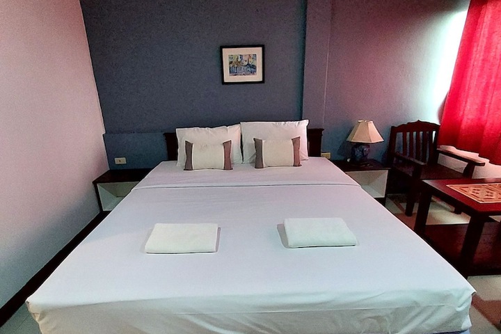 Room 13 of 47