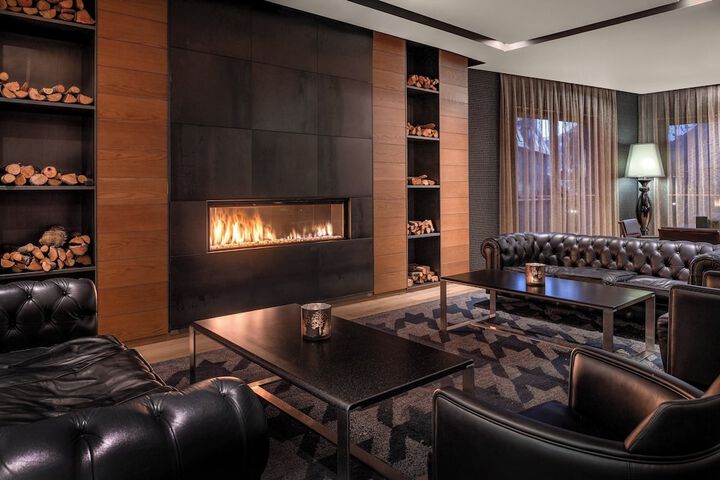Lounge 101 of 120