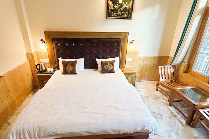Room 21 of 27