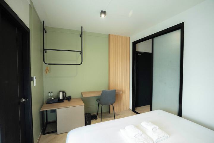 Room 14 of 96